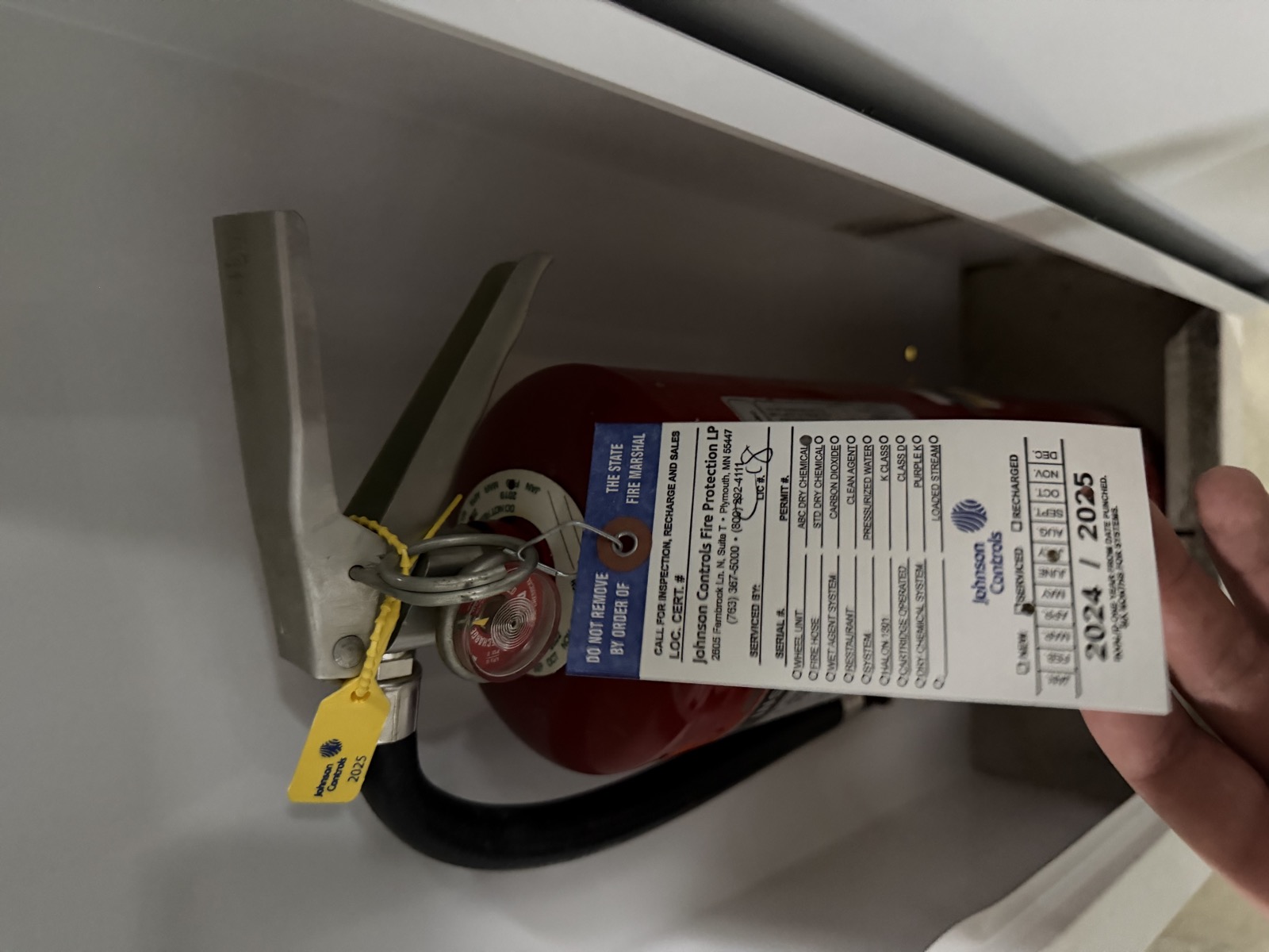 Garage 2 - Extinguisher - 2